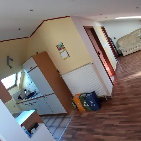 Mit 2 - 3 Zimmern Ballenberg